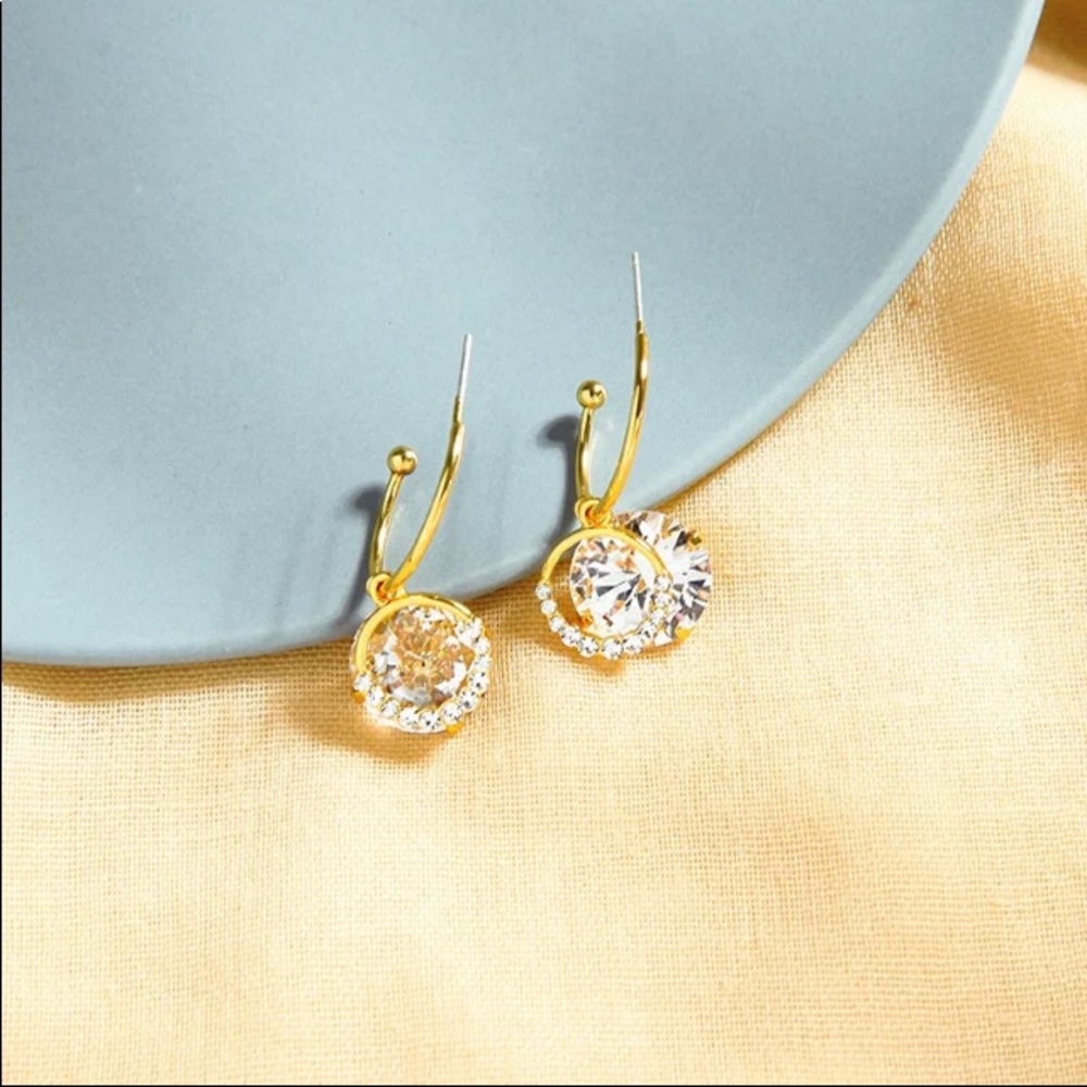 Boho round crystal clear gold earrings - Picture 9 of 11